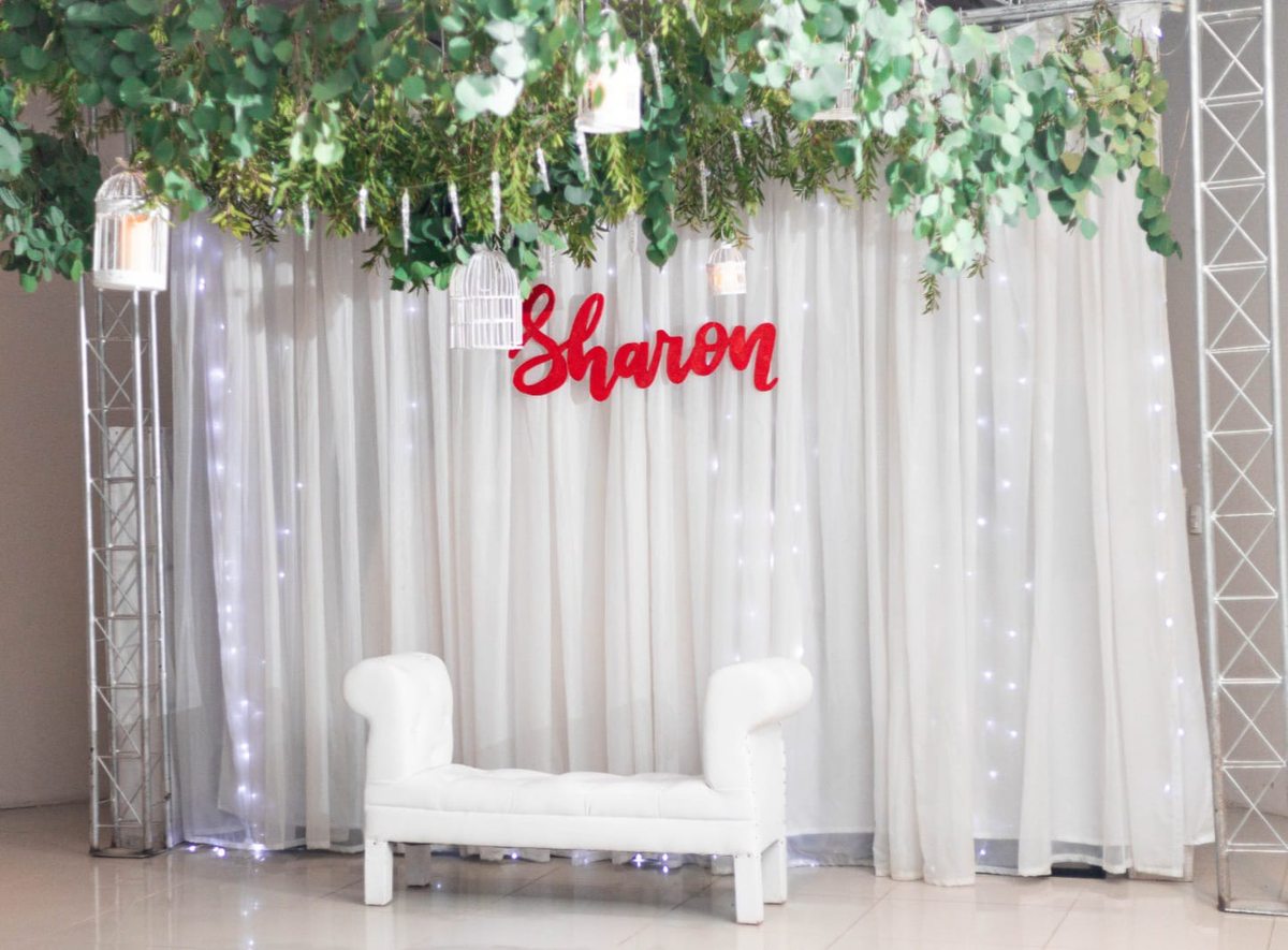 Decoración floral para celebración