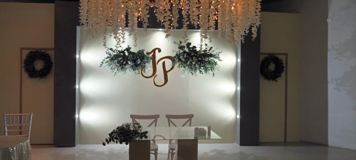 Escenario floral para boda