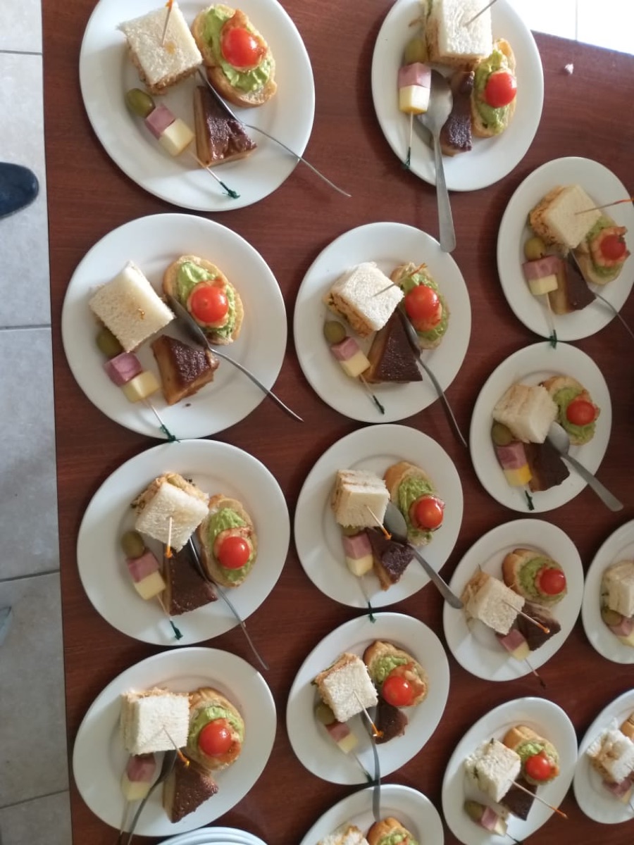 Selección de boquitas presentadas para una celebración