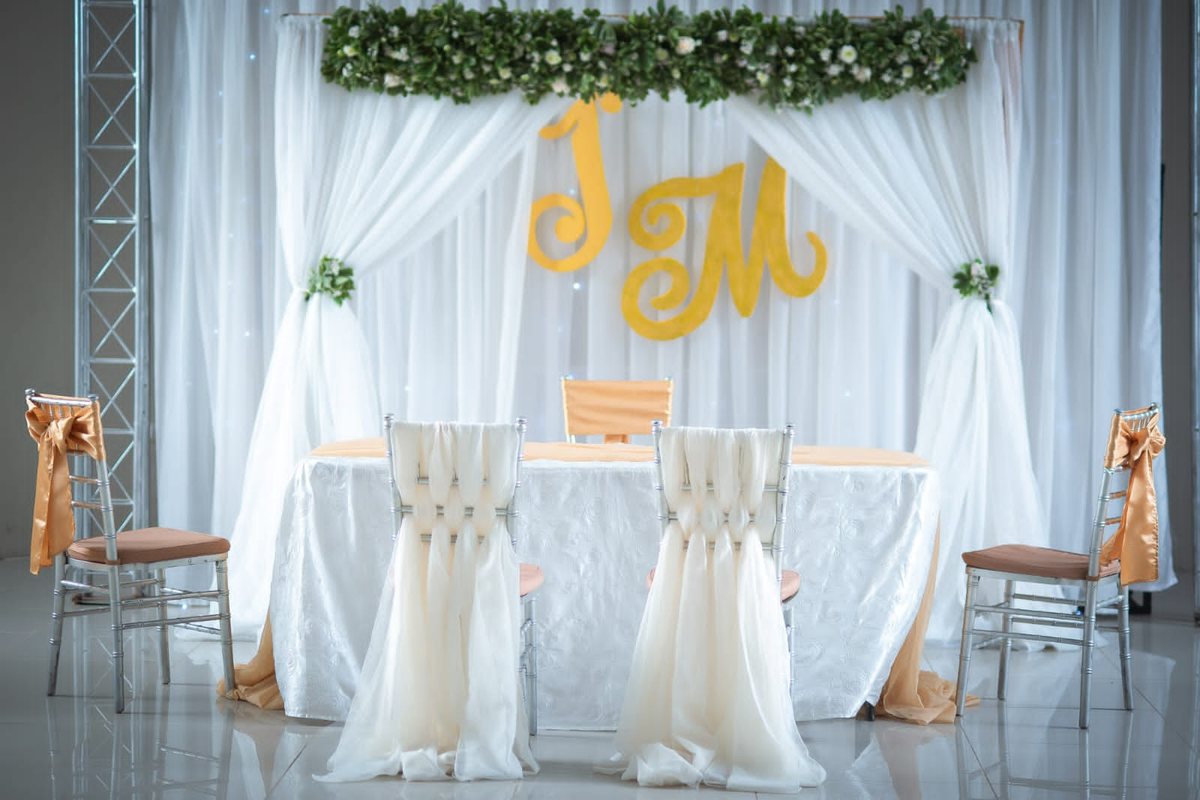 Decoración personalizada para bodas y celebraciones